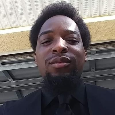 papazoebear's profile picture. 