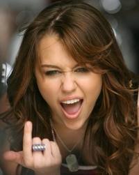 MonsterMiley's profile picture. BU for @milaycyras..single! lookin! ☮ಠ_ಠ http://t.co/2ZDSck4ioy