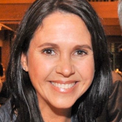 Nature girl, nurturer, & always up for adventure! Mom to 2 teens,wife of eternal big kid @HaynesMChris. ❤️to cook & feed those around me. RYT 200 hrs 🧘♀️