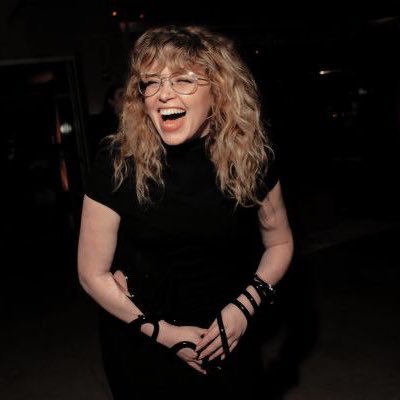 on a constant search for that sweet sweet serotonin • Natasha Lyonne was my bisexual awakening •