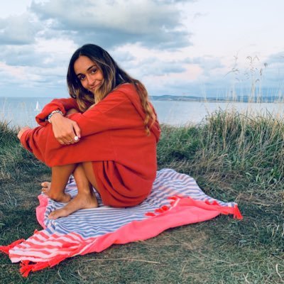 LuciaTazon's profile picture. 
