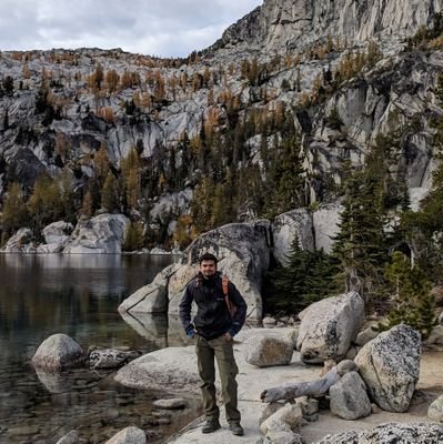 Like Anime, n00b Gamer, Eng @Roblox ex-Amazon, Science aficionado, amateur Photographer, traveling, hiking, biking, skiing .. ..