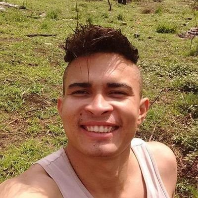 micro empreendedor na área de materiais esportivos,comunicativo, extrovertido bem humorado