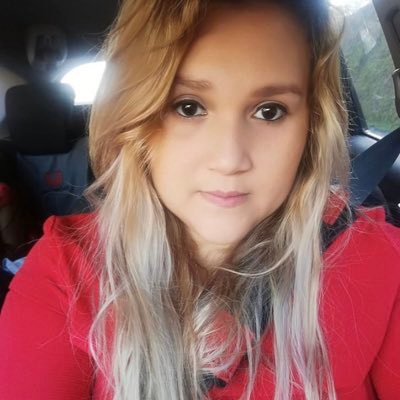 Madre, Esposa, Amiga
Tres hermosos hijos y un compañero
Ideal para mi camino.