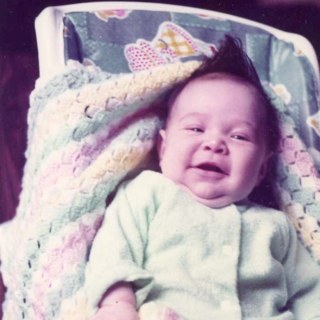 SomnoLise's profile picture. Short sassy lesbian of the singing data nerd variety