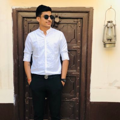 digitalinsane's profile picture. 19 | Digital marketer | Traveller | Blogger |