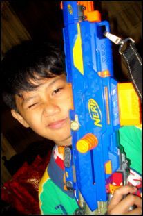 Shoot them up! Call of Duty, Nerf Warfare.