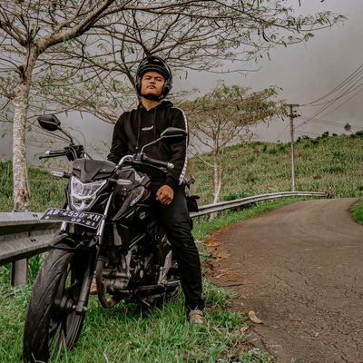 life for EAT
Enemy trick tracking, Acting, Touring