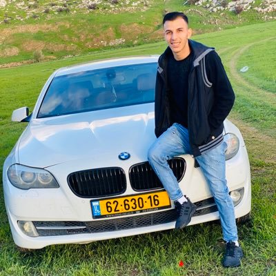 atea_98's profile picture. مآ ذبححنآ غير گلمة، #عآدي او #ولاشي 😁✋ وقلوبنآ شآيلةة همم #آلدنيآ گلهاا 😁🎶✋