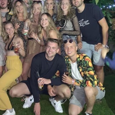For business enquiries please contact my manager @clarkie1998 💩