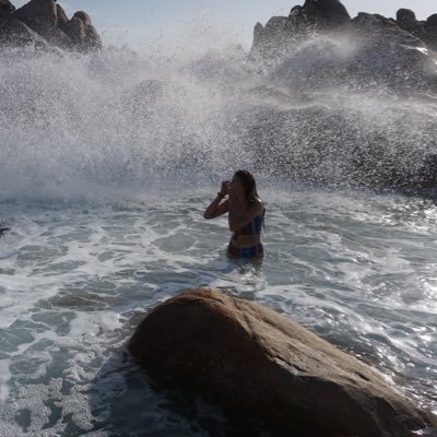 taleahenderson's profile picture. soft as silk, sweet as honey, dumb as shit, I ain’t got no money.