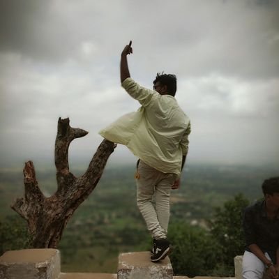 Bhuvibhuvanes15's profile picture. 