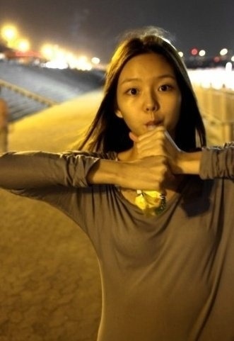 putyourrecord's profile picture. 