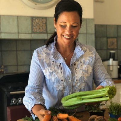 eastcorknutri's profile picture. Kara Reilly Nutritional Therapist HDipNT mNTOI Evidence based personalized approach to health, 1-to-1 Consultations, Talks, Demos, Courses, Classes