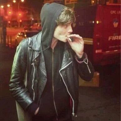 1teenpunch's profile picture. Oluruna bırakırım, olmadı bırakırım.