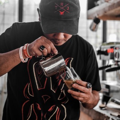 * Barista * Founder of https://t.co/jLyDcN88na * Torajanese * Toraja Coffee Specialist * An Experts In The Bamboo World #PaKetu
