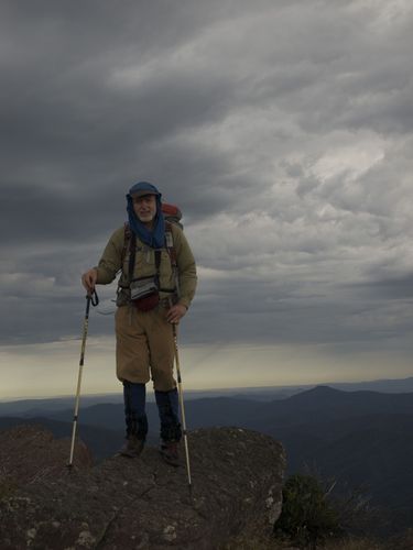 Born 13 April. Work in IT
. Interested in bushwalking and photography.
