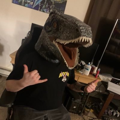 MKlondikeZ's profile picture. Some nerd