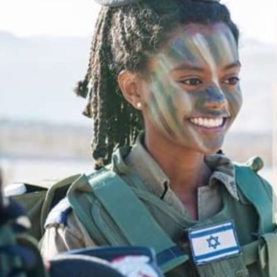 JheamsJ's profile picture. Iy