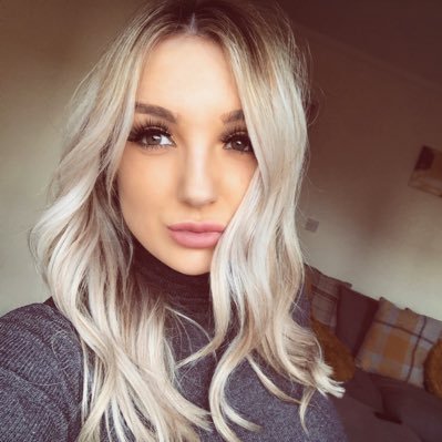lizabeth_brown's profile picture. insta - elizabeth_brownx