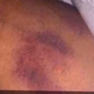 howwefeel5's profile picture. 