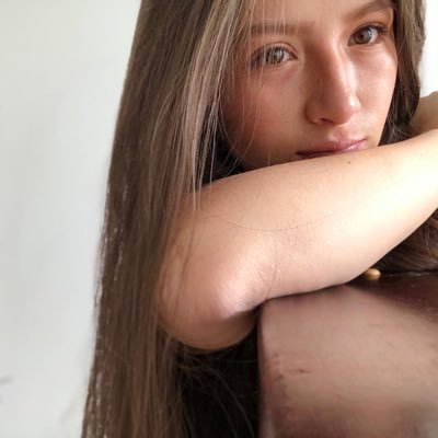 Carolinafortou's profile picture. 