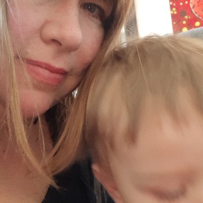 RillaryHillary's profile picture. 