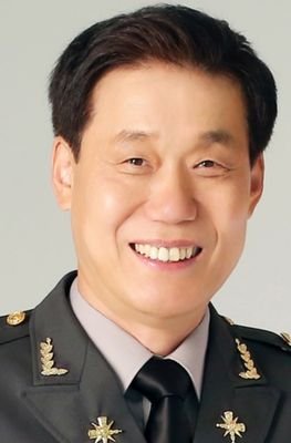 부동산 전문 행정사 겸 공인중개사가 되기 위해 경매 토지보상 행정심판 투자 중개 등에 대해 연구 및 수업 중