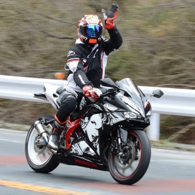 モールcbr250rr Kabuki バイクに乗り始めて1年経ったので 名前 モール 年齢 19歳 性別 男 住み 東京 車種 Cbr250rr Kabuki 足つき ベタベタ 身長 175 かな 好き 釣り バイク 苦手 Uターン 雨 一言 ヤエー 全力で返します