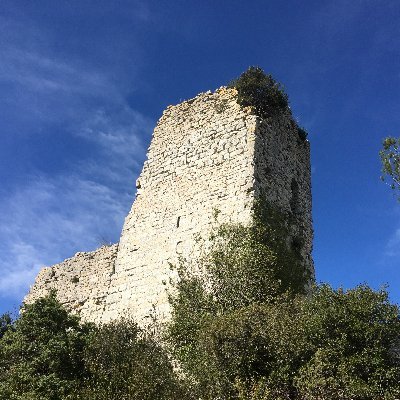 Village au cœur de la #garrigue aux portes des #Cévennes. 254 Hbts. Pays d’ #Uzes #Gard #Occitanie #MilieuRural #MontBouquet #PNRdesGarrigues