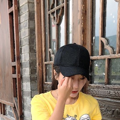 JRiselaser's profile picture. pomelo