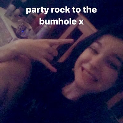 crustyworm's profile picture. cunt