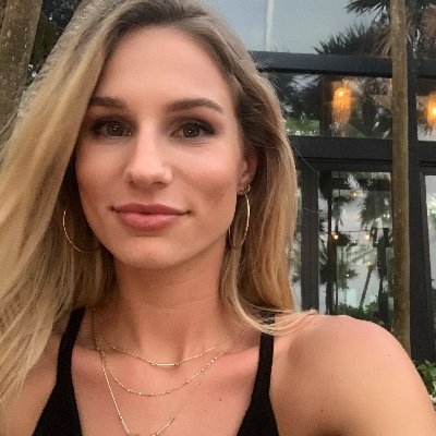 kenziemill's profile picture. 