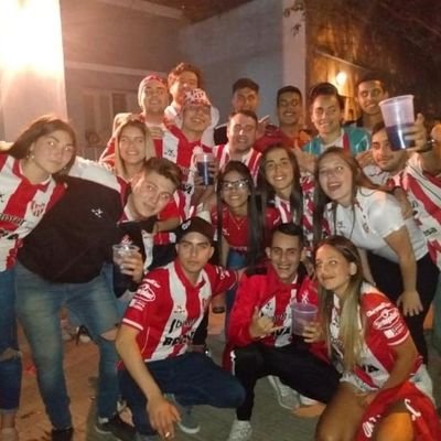 Somos un grupo de amigo/as que previamos antes de cada partido de Instituto. ⚽🏀🇵🇪

Querés jugar un partido con los pibes? háblanos y organizamos.