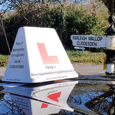 Driving lessons covering RG21-26 in a manual gearbox car by the highest qualified driving instructor in the UK since 2003.
TEXT LESSONS to 07939 111 299.