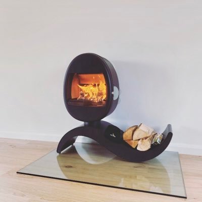 Retail showroom with quality stoves and fireplaces in a range of styles. We offer bespoke design and installation. With great advice from friendly people.