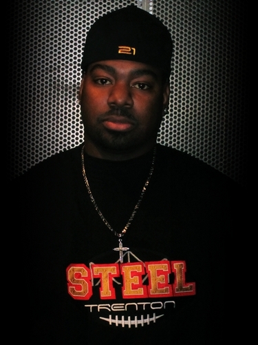 PrimeTimeCT21's profile picture. Keepin it real wit da Trenton Steel!! Sign up for Fanteractive using my FRI Number - 1483168 and follow me throughout the season! PRIMETIME!