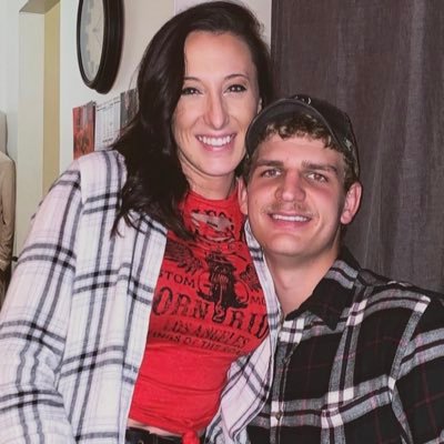 corie_25's profile picture. Find the gift • Proverbs 31:25