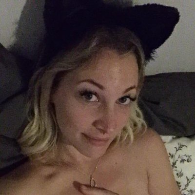 35 ans
Je l'ennuie 😉
Les mecs sérieux, venez ICI 😋: https://t.co/pERCual8UH