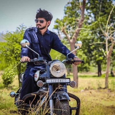 NinamaDivyang's profile picture. 