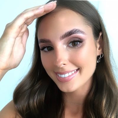 HannahRoseTodd's profile picture. 
