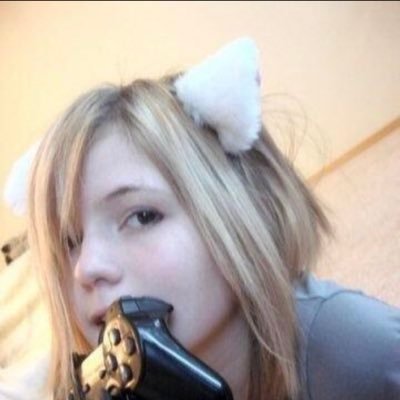 Carina__Lissa's profile picture. Amo los juegos!!🎮🎮 2019 〜〜Estudiante universitario 🇪🇸🇯🇵🇬🇳