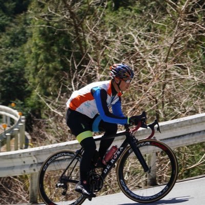 自転車好き。中でも好物は山岳地帯や林道。たまにブルベも走り、19年に念願のSR達成。 尚、現在ブルベは体調不良等で休止中。 不定期休みの為、変な時に走って居る事が多いボッチライダー。 現在はYouTubeチャンネルも作っています。皆さまどうぞ宜しくお願い致します。