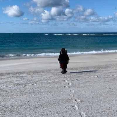 20↑、女。語りたい事いっぱいあるけど、上手く言語化できない為見る専に徹しています。無言フォロー・ふぁぼすみません。共感し過ぎてハートが足りない…