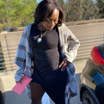 Peace 🧘♀️💜
CEO of @_es_queendom https://t.co/FE8MW4Hqy9
https://t.co/6uDG5L489v