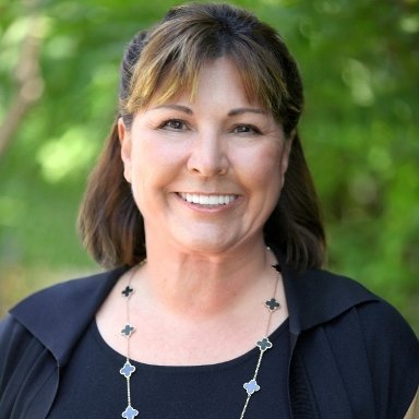 PhyllisHarb's profile picture. #ColdwellBanker #Wife, #mother, #doglover, #volunteer, #Realtor DRE# 00848750, #Glendale, CA native, #LaCanadaFlintridge resident, author of https://t.co/DxbJcpyNlr