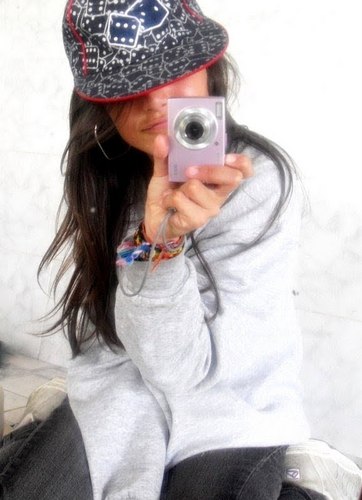 Ant-SociaL, pra que dizer quem sou Eu,
se cada um Tira suas próprias Concluções!!
Não Substime meus Limites u.u
abaixo de DEUS, acima dos ipocritas!!