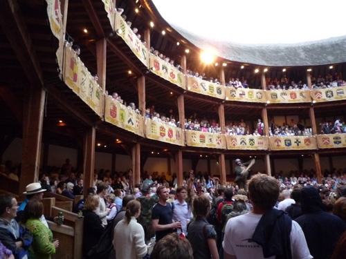 Shakespeareを大学で研究・教育。毎年Londonにてリサーチ・観劇。 Cinema, Drama, Food and Manga.