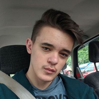 Self-taught software developer, senior member at https://t.co/xpVnAcuvZu. Started on June 2017 on high school.