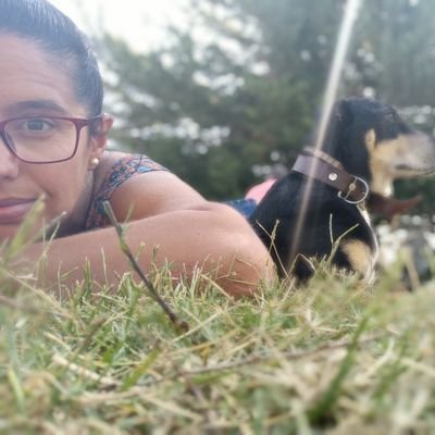 Lic. en Comunicación. Periodista en Blasina & Asociados. Productora en Tiempo de Cambio, radio Rural.